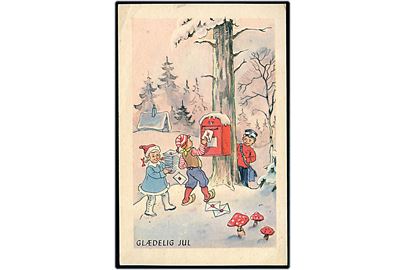Glædelig Jul. Børn smider breve i postkassen. Postbud står bag træet. T. M. serie 251. 