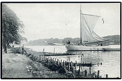 Fænø Strand med sejlbåd. H.H.O. no. 3157.