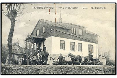 Pedersborg, Vejbjerggaards Massageklinik. Svegård u/no. Rustplet.