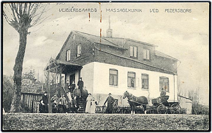 Pedersborg, Vejbjerggaards Massageklinik. Svegård u/no. Rustplet.