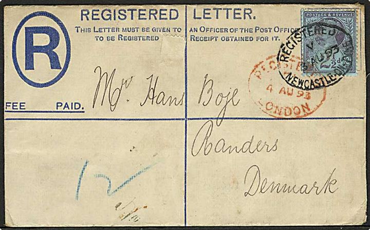 2d Victoria anbefalet helsagskuvert opfrankeret med 2½d Victoria fra Newcastle d. 3.8.1893 via London til Randers, Danmark.