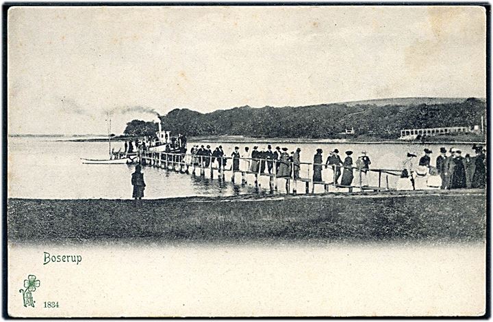 Boserup, landgangsbro med dampskib. P. Alstrup no. 1834.