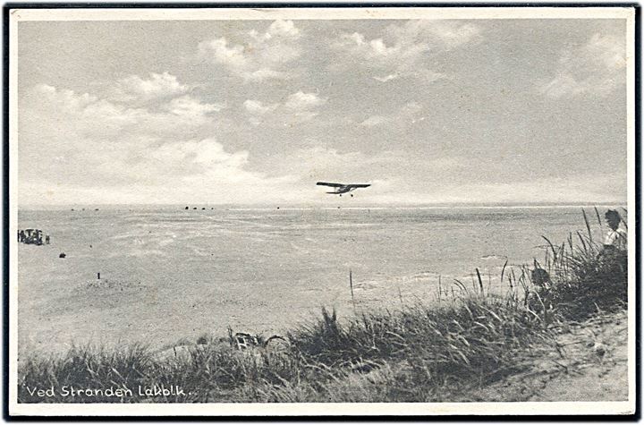 Lakolk, strandparti med flyvemaskine. Stenders no. 93391.