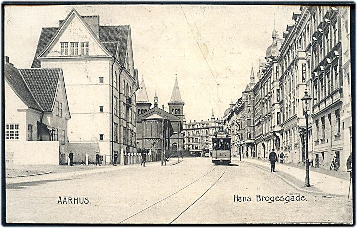 Aarhus, Hans Brogesgade med sporvogn. Stenders no. 5650.