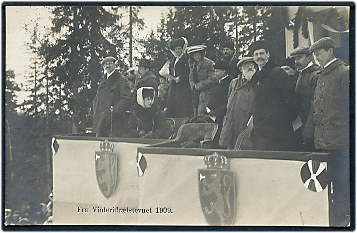 Vinteridrætsstævnet 1909. Kong Haakon og andre royale gæster. National u/no.