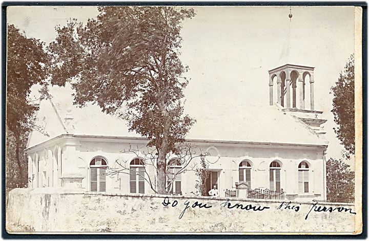 D.V.I. Frederiksted kirke. Foto opklæbet på 5 bit Fr. VIII helsag (mangler mærke). Sendt til Danmark 1910. 