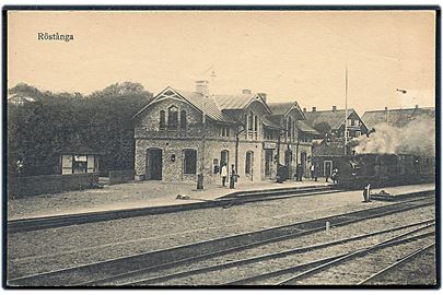 Sverige, Röstånga jernbane station med tog. A. C. Larsson. No. 2450