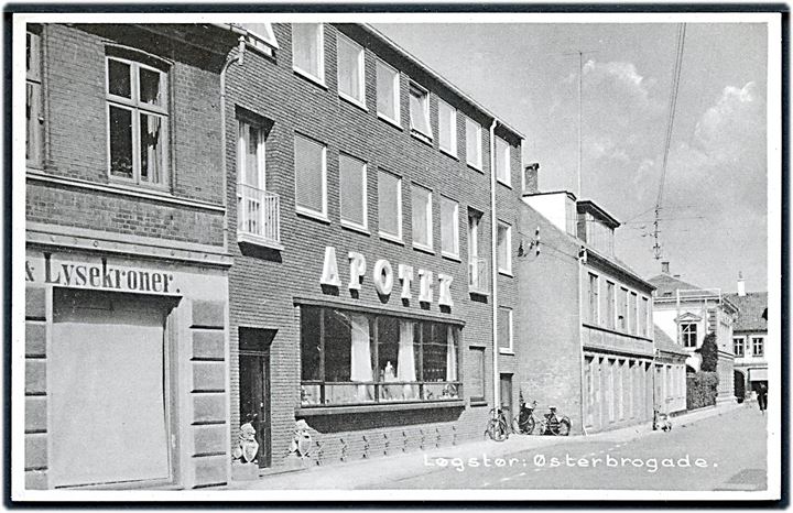 Løgstør, Østerbrogade med Apotek. Stenders no. 94815.