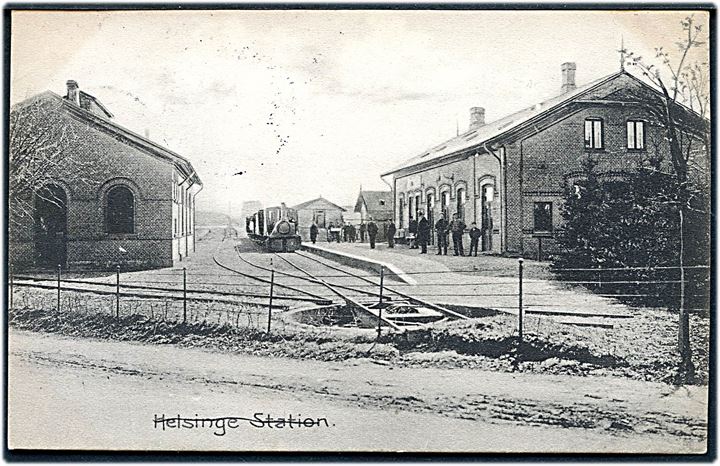 Helsinge, jernbanestation med damptog og drejeskive. Svegård no. 18023. Kvalitet 7
