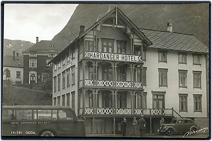 Norge. Odda, “Hardanger Hotel”, samt automobil og rutebil fra Indre Hardanger Billag A/S. C. Normann no. 14/761. Kvalitet 8