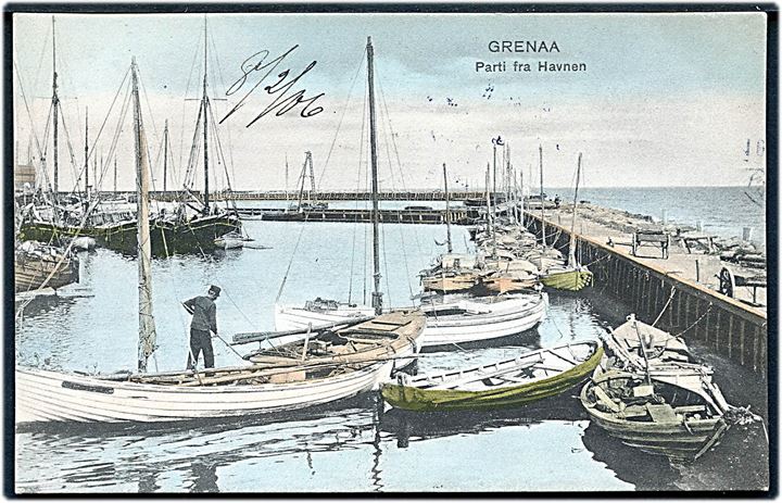 Grenaa, havneparti med fiskefartøjer. Stenders no. 3806. Kvalitet 9