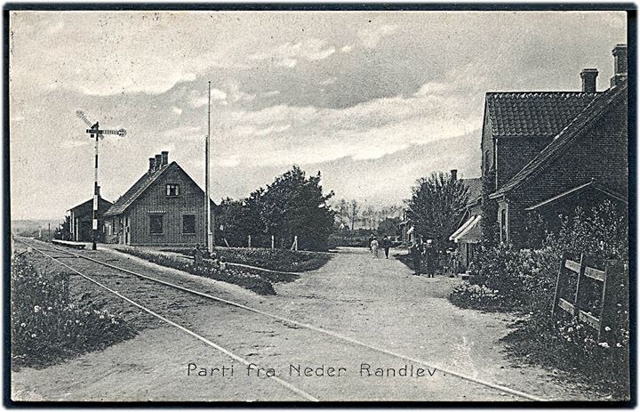 Neder Randlev, jernbanestation. Th. Calberg no. 10994. Kvalitet 8