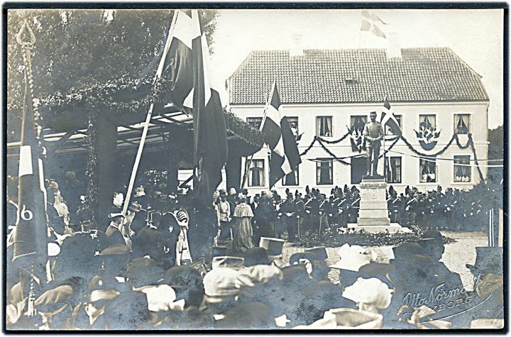 Nyborg, Torvet, afsløring af Chr. IX statue d. 28.8.1908. O. Nørmark u/no. Kvalitet 8