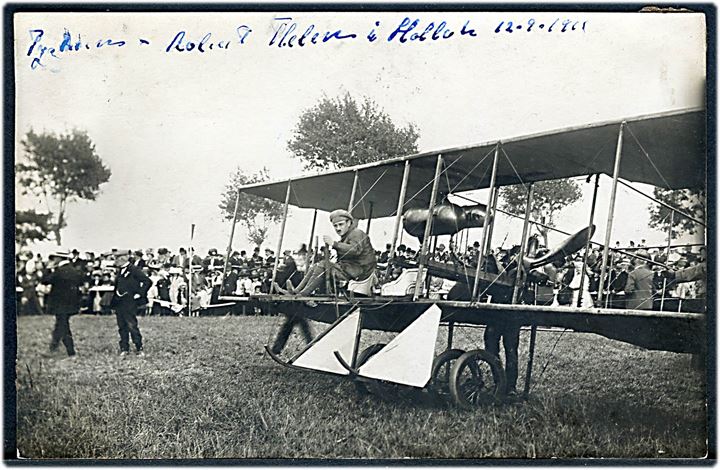 Robert Thelen i sin Wright-maskine i Holbæk d. 12.9.1911. Fotokort u/no. Kvalitet 7