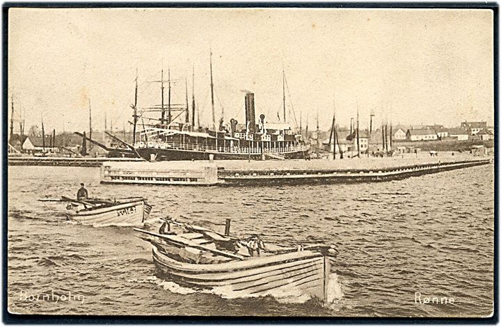 Rønne, havneparti med fiskefartøjer og dampskib i baggrunden. Ad. Møller no. 231. Kvalitet 7