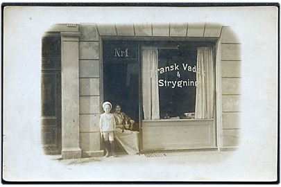 Facadekort med Fransk Vask & Strygning i nr. 1. Fotokort u/no.