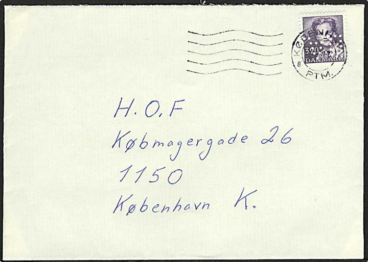 3,20 kr. violet Dr. Margrethe på lokalt sendt brev fra København d. 7.8.1989. Mærket med perfin D.06 - DA = Dansk Arbejdsgiverforening.