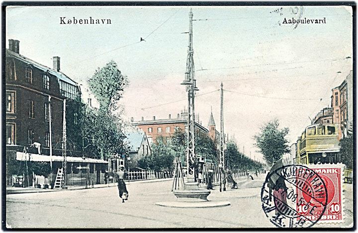København. Aaboulavarden med Sporvogn (gemt bag frimærke). C.R. no. 107.