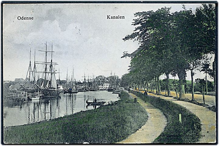 Odense, kanalen med sejlskibe. Det amerikanske Depot u/no.