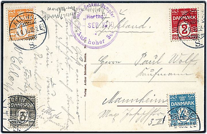 1 øre, 2 øre, 3 øre og 4 øre Bølgelinie på firefarve frankeret brevkort annulleret med brotype Ia Allinge S. (benyttet i Sandvig) d. 4.9.1910 og sidestemplet med privat skibsstempel Salon-Schnell-Dampfer Hertha * Auf hoher See d. 4.9.1910 til Mannheim, Tyskland.