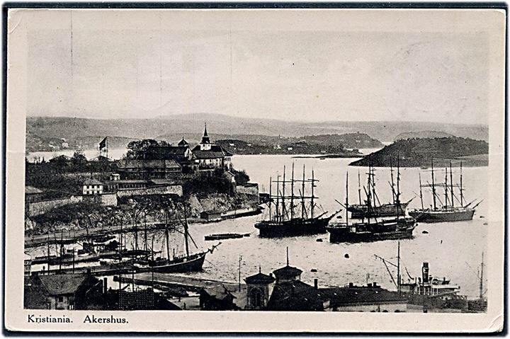 5 øre Posthorn på brevkort (Kristiania, Akershus med sejlskibe) fra Kristiania d. 11.9.1913 til Trangisvaag, Færøerne påskrevet via København.