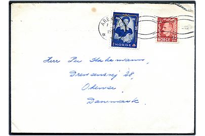35 øre Haakon og Julemærke 1956 på brev fra Arendal d. 7.12.1956 til Odense, Danmark.