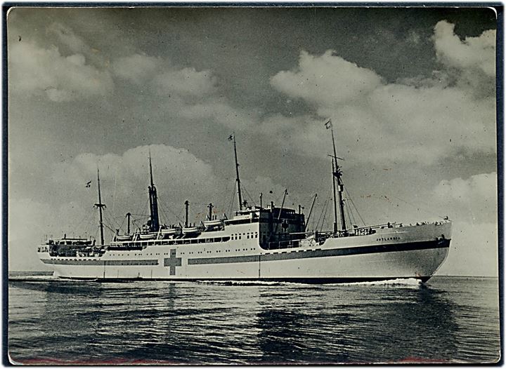 15 øre Fr. IX på brevkort (Hospitalsskibet Jutlandia) dateret ombord på Jutlandia d. 5.11.1951 og annulleret København d. 9.11.1951 til Højby Sj., Danmark. Skrevet under sejlads mellem Manila og Yokohama på udrejsen til 2. togt til Korea.
