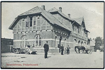 Frederiksværk, Banestationen. L. Christensen no. 876.