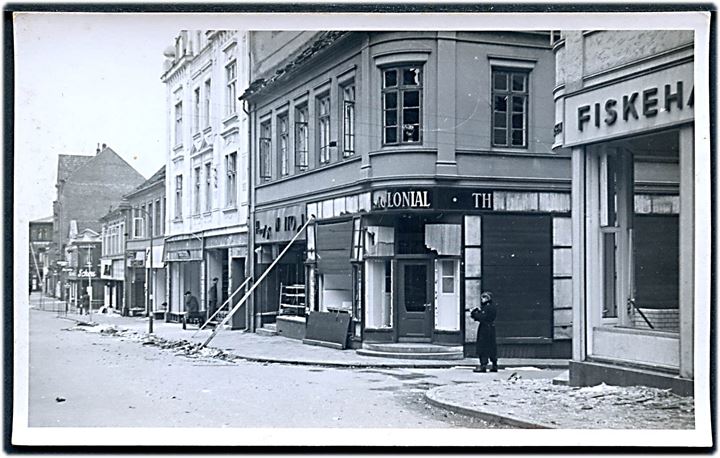 Fredericia, Danmarksgade 14, ødelæggelser efter Schalburgtage d. 7.5.1944. Fotokort u/no.