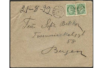 10 øre Posthorn (2) på brev annulleret med sejlende bureaustempel Chr.A - Bergen A d. 21.8.1922 til Bergen.