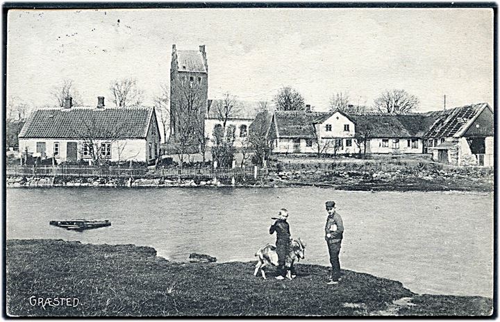 Parti fra Græsted med søen og kirken. Stenders no. 14221.