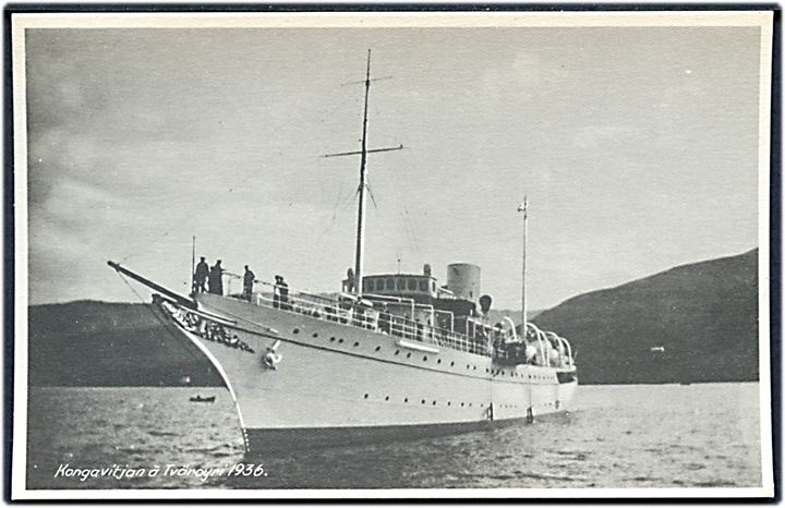 Dannebrog, kongeskibet ved Tvöroyri 1936. Stenders no. 84362.