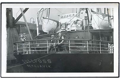 Gullfoss, S/S, H.F. Eimskipafjelag Íslands. Privat foto med passagerer. U/no.