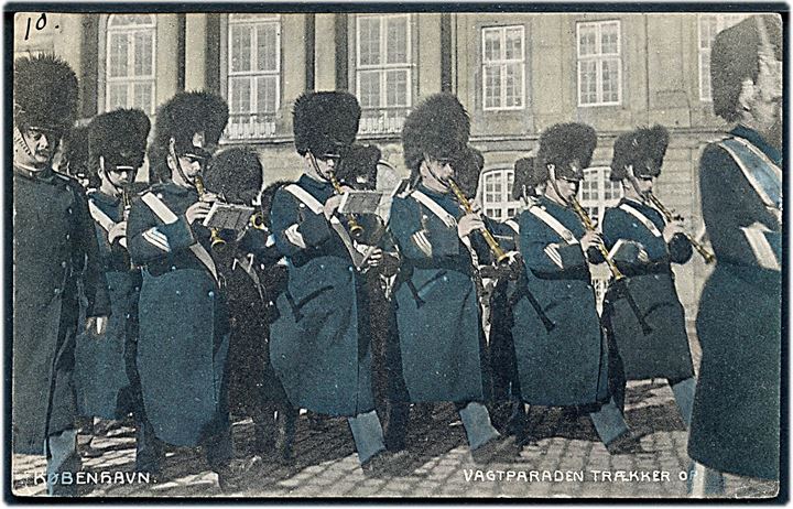 Amalienborg, vagtparaden trækker op. A. Vincent no. 492. Kvalitet 7