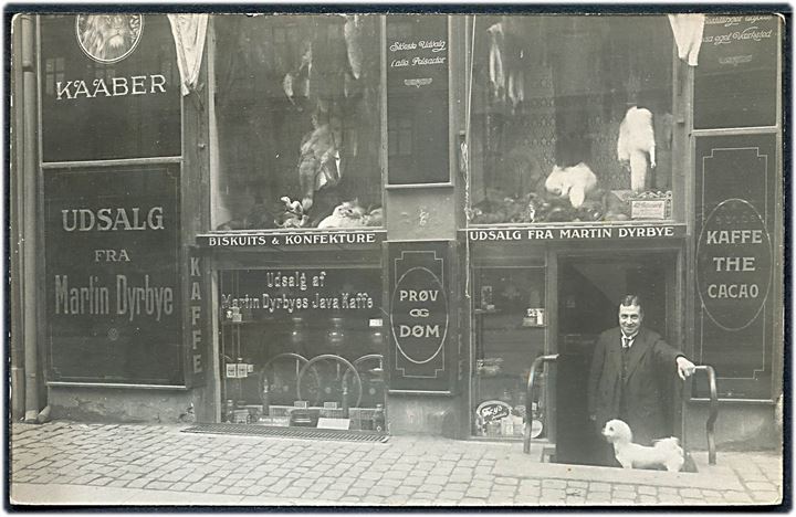 Østergade 39. Udsalg fra Martin Dyrbye, kaffehandel. Fotokort no. 190716. Kvalitet 7