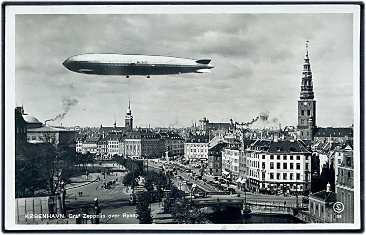 Luftskibet “Graf Zeppelin” LZ127 over København. O. Lütken no. 119. Kvalitet 8