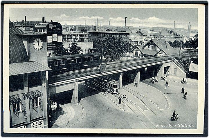 Nørrebro station med S-Tog og sporvogn linie 16. J. Chr. Olsen no. 15000. Kvalitet 8