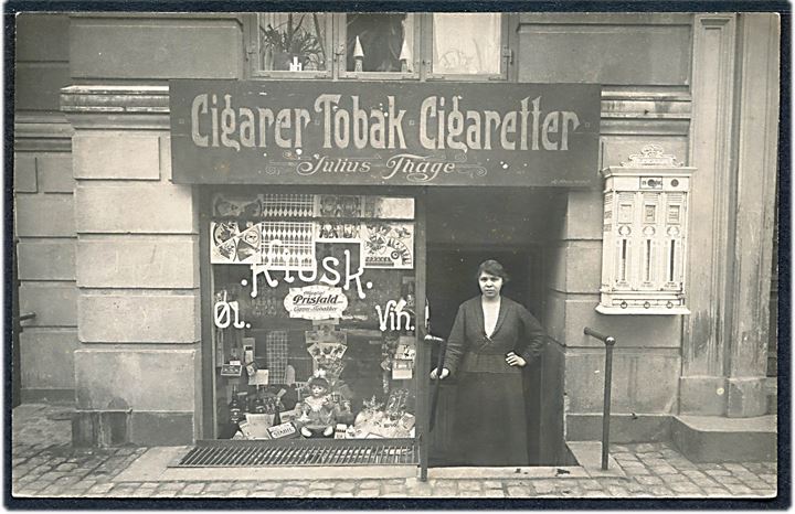 Lyongade 9, Julius Thage’s Cigarer Tobak & Cigaretter. Fotokort u/no. Kvalitet 8