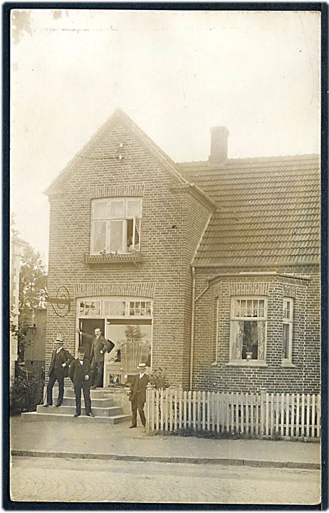 Søborg, bagerforretning. Fotokort u/no anvendt i Søborg 1913. Kvalitet 8