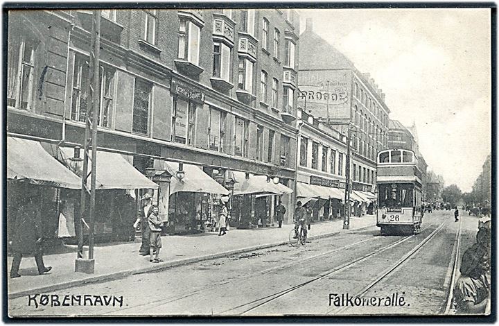 Falkoner Allé med sporvogn no. 26. Dansk Industri no. 84. Kvalitet 8