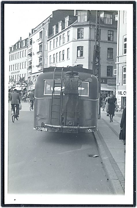Bus med gengasanlæg i København under besættelsen. Fotokort u/no. Kvalitet 9