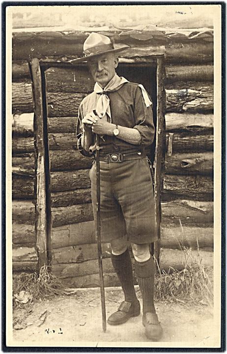 Robert Baden-Powell, stifter af spejderbevægelsen. Fotokort u/no. anvendt 1947. Kvalitet 8