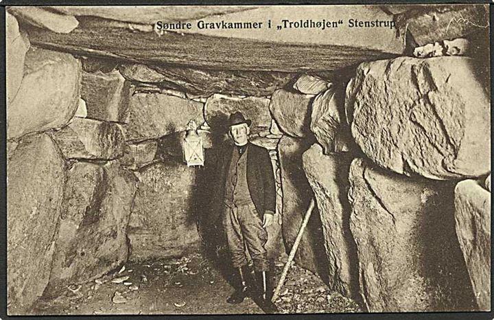 Søndre gravkammer i Troldhøjen ved Stenstrup. S. Bay no. 75.