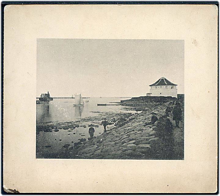Kartonkort fra Frederikshavn med motiv af Krudttårnet. Dateret 22.12.1890. U/no.