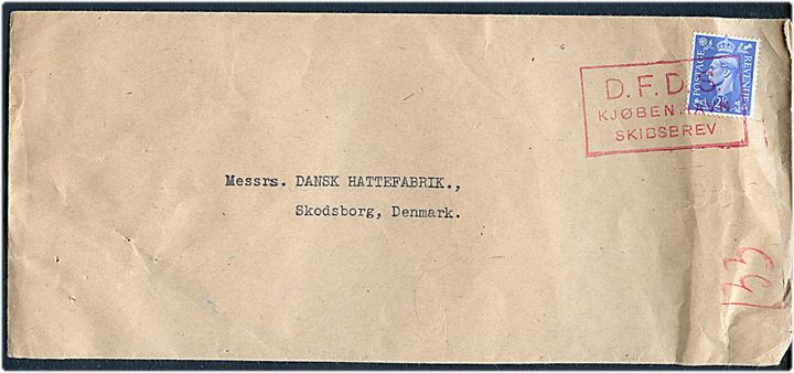 Engelsk 2½d George VI på aflang kuvert annulleret med rødt rammestempel D.F.D.S. Kjøbenhavn Skibsbrev til Skodsborg, Danmark.