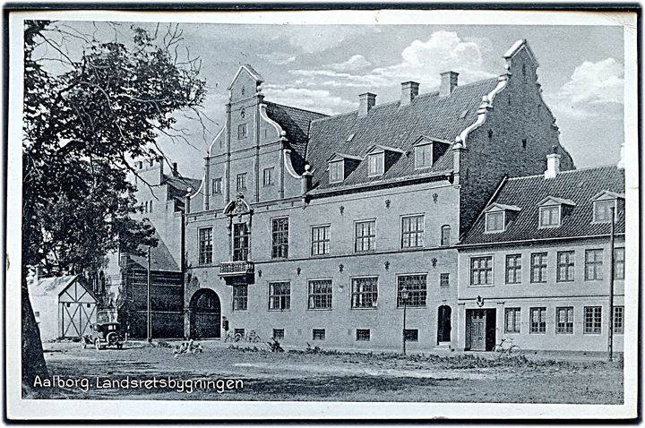 10 øre Bølgelinie på brevkort (Landsretsbygningen i Aalborg) annulleret med skibsstempel Fra Aalborg og sidestemplet København d. 31.8.1934 til København.