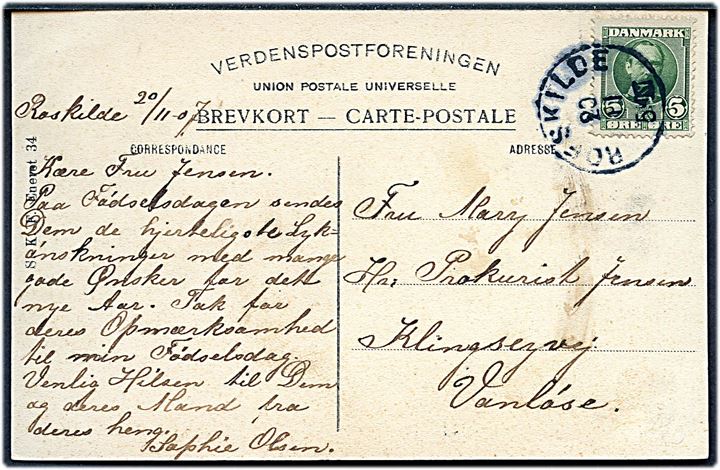 5 øre Fr. VIII på brevkort (Roskilde, Algade med Hotel Prinsen) annulleret med lapidar Roeskilde d. 20.11.1907 til Vanløse. Interessant reserveanvendelse af lapidar stempel, som ellers normalt tilskrives juletravlhed. Her benyttet i november 1907.