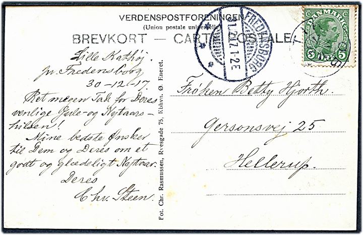 5 øre Chr. X på brevkort (Hilsen fra Tikøb) annulleret med stjernestempel TIKJØB og sidestemplet Frederiksborg d. 31.12.1917 til Hellerup.