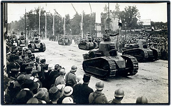 Franske tanks ved sejrsparade d. 19.7.1919. No. 20.