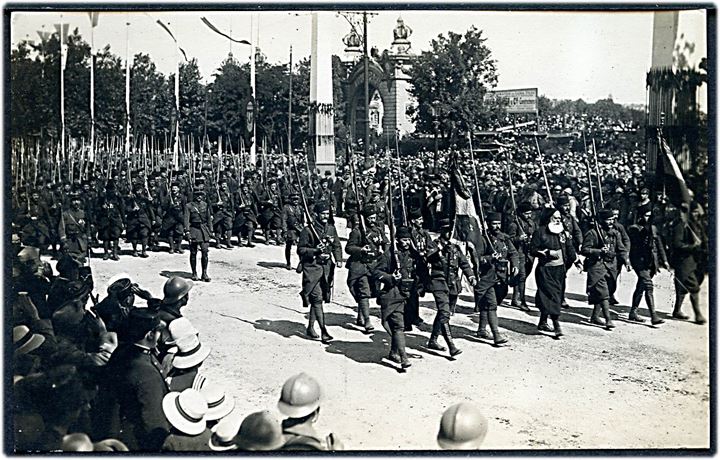 Franske kolonitropper - Les Zouaves - ved sejrsparade d. 19.7.1919. No. 14.